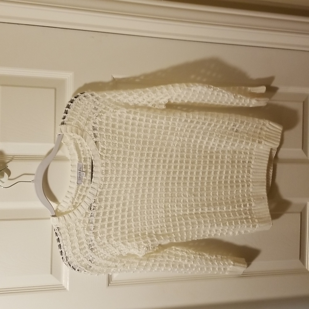 Lucy & Co. Net look sweater